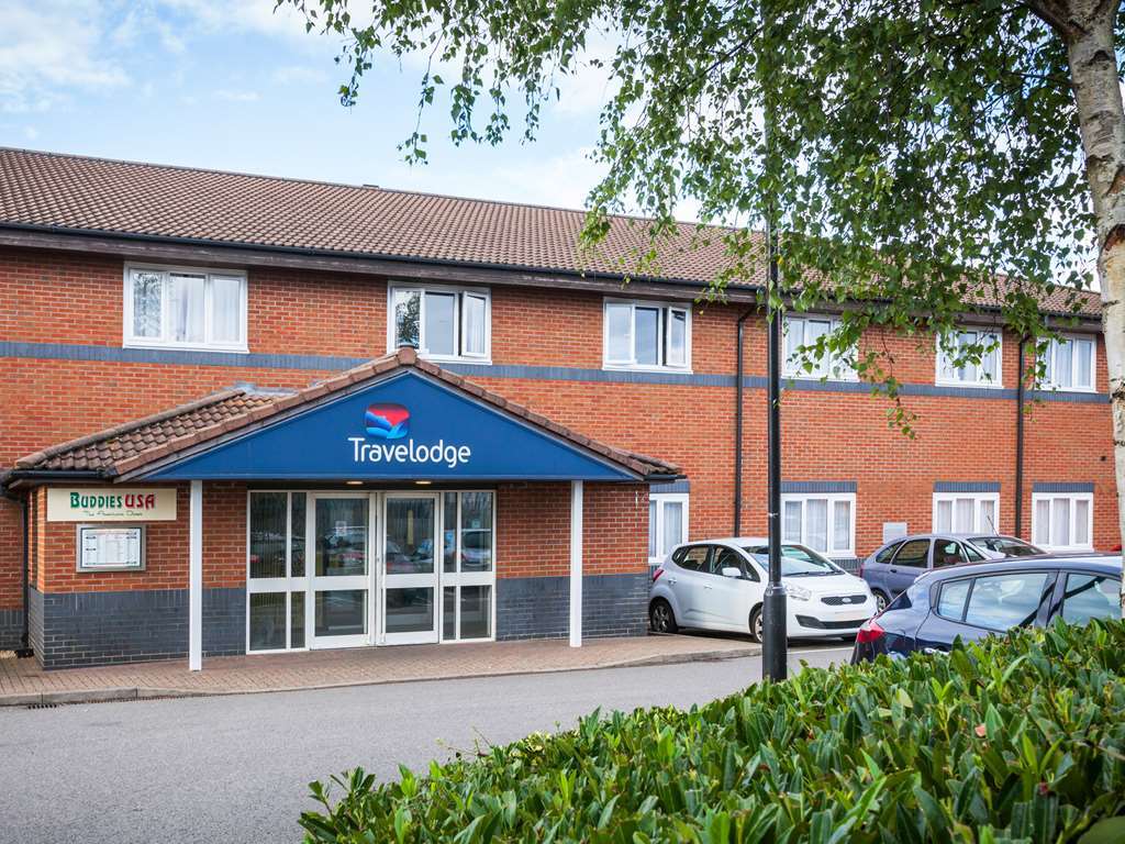 Travelodge Milton Keynes Old Stratford 外观 照片